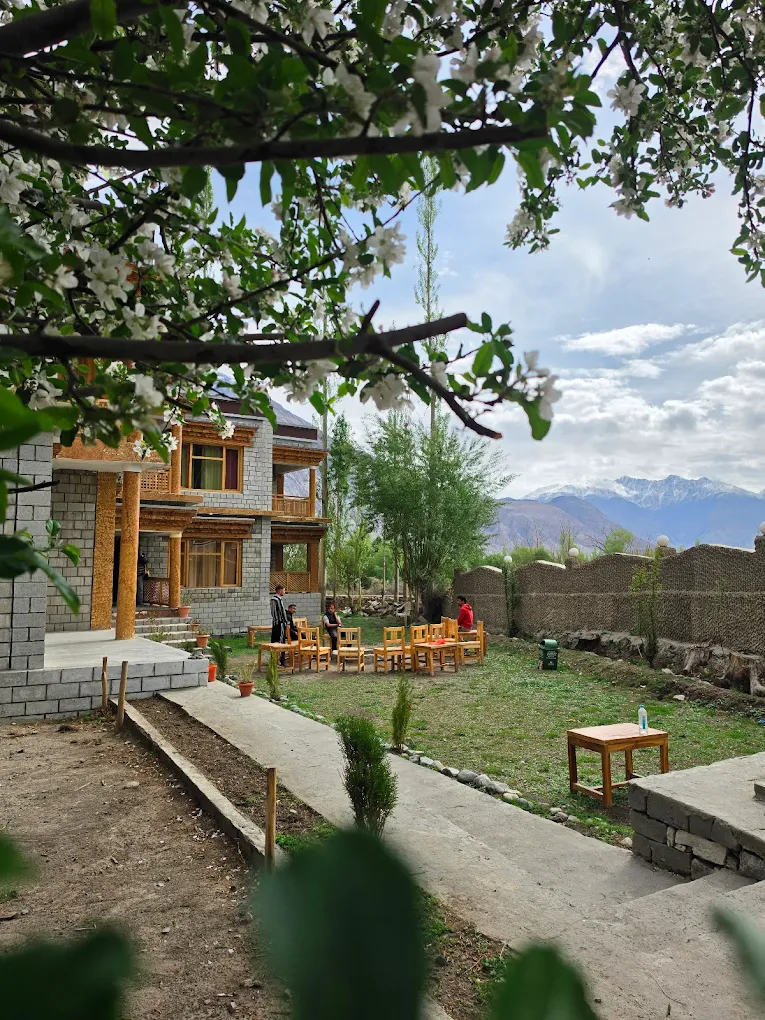 Hotel White Stone