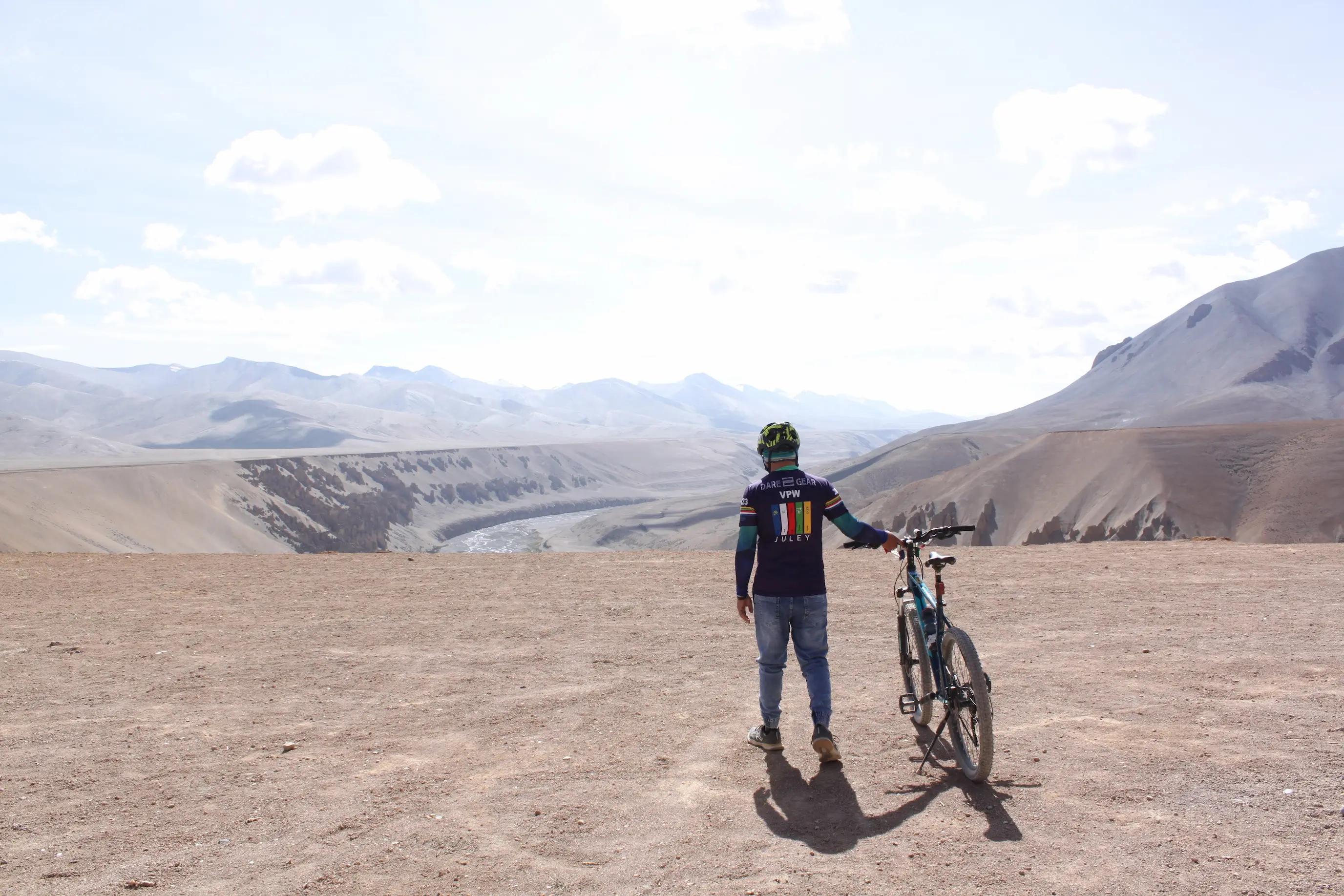 Khardung La Downhill Ride